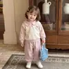 Conjunto de Moletom com Capuz e Calça para Bebê Novo Estiloso da Moda Esportivo Casual Outono Roupa de Bebê Conjunto de Duas Peças Primavera e Outono