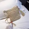 Bolsa quadrada pequena tecida à mão, bolsa de palha, bolsa transversal, bolsa de ombro, compacta e fofa, versátil para o uso diário, perfeita para férias, e pode carregar seu celular