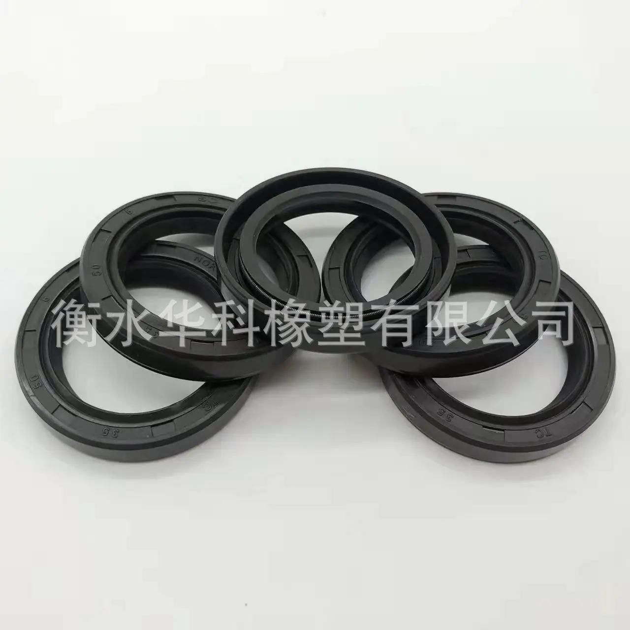 黑色骨架油封