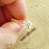 Anillo de Esmalte Estilo Chino Anillo de Fuga para Mujeres con Temperamento Suave Flor de Durazno Degradada Anillo de Comida Dulce Venta Directa de Fábrica