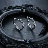 Nuevos Pendientes Retorcidos de Acero de Titanio 2025 para Hombre, Pendientes Personalizados de Alta Gama para Mujer, Joyería Simple y Versátil al por Mayor