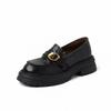 Fivela de metal estilo britânico, mocassins de pele de carneiro com forro de lã, salto médio grosso, bico redondo, couro, boca profunda, camada única, sapatos para mulheres, primavera 2025