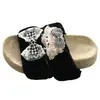 Sandalias de suela gruesa para mujer para el verano de 2024, nuevas sandalias con lazo, zapatos de playa de tacón alto de moda, versátiles de suela blanda