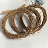 Fornecimento Pronto do Fabricante de Guirlanda de Rattan de Seda Amarela Artesanato de Plantas Matérias-Primas Anel de Rattan Puro Materiais de Produção Adereços para Fotografia