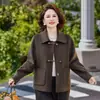 Colección de otoño e invierno transfronteriza: elegantes y estilosos tops rojos nuevos, abrigos de lana de doble cara y prendas de abrigo de talla grande para mujeres de mediana edad y mayores