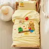 2026 Novo Modelo Classe A Fio 100% Algodão Tingido em Fio Algodão Lavado Bordado Conjunto de Três Peças para Creche, Conjunto de Seis Peças, Conjunto de Várias Peças para Bebês e Crianças