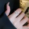 Anillo de Serpiente Brillante de Zirconia de Lujo Ligero, Anillo Abierto de Plata, Textura de Alta Gama, Accesorio de Mano Sencillo y Versátil de Moda Genial para Mujeres