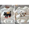 Camisetas de dibujos animados para niños y niñas, primavera y otoño 2026, nuevas camisetas básicas versátiles de algodón puro para niños, camisetas de manga larga con estampado elegante