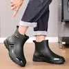 Zapatillas blancas impermeables de exterior estilo británico, zapatos cálidos con forro de forro polar negro, cierre de cordón, a prueba de viento, con forro fijo de forro polar, botas de lluvia cálidas