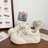 Zapatos Blancos de Suela Gruesa Color Blanco Leche para Mujer Ugly Cute 2025 Primavera Nuevos Chic Nicho Estilo Coreano Zapatos de Plataforma Zapatos Deportivos de Pan