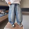 Calças Infantis Primavera e Outono Jeans de Barra Reta Calças Longas 2026 Novas Calças Longas Casuais Versáteis Lindas para Meninos