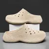 Zuecos para Hombre 2026 Verano Nuevo Estilo Duraderos Playa Aumentadores de Altura Slip-On Antideslizantes Transpirables Zapatillas de Punta Cerrada