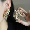 Uau Brincos Estilo Metal Minimalista de Luxo com Coração Vazado de Pérola Floral Retrô Europeu e Americano