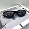 Gafas de Sol Populares de Xiaohongshu, Gafas de Sol Personalizadas Estilo Ojo de Gato Europeas y Americanas con Cordón, Gafas de Sol con Protección Solar y Anti-UV J
