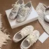 Tênis Casuais Planos com Salto Escondido Cor Prata para Treinamento Alemão para Mulheres 2026 Novo Primavera e Verão Tênis Versáteis Sapatos de Board Gump Shoes
