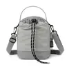 Bolso Cruzado Multifuncional Resistente al Viento para Exteriores Mochila Pequeña Portátil para Mujer Cierre de Cordón Bolso de Hombro Único Ligero Bolsa para Botella de Agua