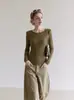 Otoño 2026 Nuevo Estilo Francés Elegante Minimalista Textura Rayas Horizontales Adelgazante Versátil Suéter de Punto para Mujer