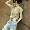 Camisa de Manga Corta Estilo Francés para Mujer, Nuevo Modelo Verano 2026, Mangas Ligeramente Volantes, Empalme de Encaje, Top Elegante y Adelgazante, Moderno