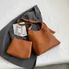 Bolsa Grande Capacidade Outono e Inverno para Mulheres 2023 Nova Bolsa de Ombro Único Axila Casual Retrô Estudante Aula Trabalho Roupas Bolsa Tote