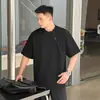 Nueva Camiseta de Manga Corta para Hombre Primavera y Otoño 2026 Holgada Versátil Estilo Hong Kong Ins Marca de Tendencia Top para Hombre Camisa Base de Color Sólido