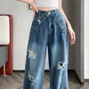 Jeans Anchos Rasgados para Mujer, Verano 2026, Estilo Delgado con Diseño de Cinta Cruzada, Corte Holgado, Pantalones Desgastados de Moda Callejera