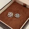 Brincos de Pérola Prateada Frescos e Doces com um Design Minimalista Único, Brincos da Moda com um Toque de Luxo Leve e Sofisticado para Mulheres