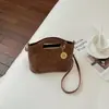 Bolsa de Mão de Couro Macio de Nicho Transfronteiriça Novo Estilo 2026 Moda Retrô Elegante de Ombro Único, de Mão, Transversal para o Dia a Dia