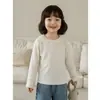 Camiseta de Manga Longa Infantil Wulibuyi 2026 Novo Estilo Quente Amiga da Pele Gola de Renda Camisa Básica Roupa Simples de Outono