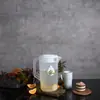 Jarra de Água Fria de Alta Capacidade Resistente a Altas Temperaturas, Jarra Plástica Doméstica para Lojas de Chá com Leite, Design Simples com Tampa e Marcações de Escala