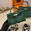 Bolsa Kelly Estilo Crocodilo Retrô Europeia e Americana, Bolsa Feminina de Ombro Único Transversal de Alta Qualidade, Bolsa de Mão da Moda Leve de Luxo para Mulheres Venda por Atacado