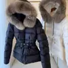 Chaqueta de alta gama para mujer, corta, para otoño, con cuello de piel de zorro y 90% de plumón de ganso blanco, entallada a la cintura, adelgazante, blanco/negro