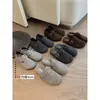 Zapatos peludos estilo Mom de uva para mujer, cálidos, forrados de felpa, mocasines cerrados, se pueden usar al aire libre, zapatos estilo Birkenstock de suela gruesa, zapatos de algodón, zapatos de un solo paso para personas perezosas