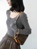 Suéter de punto para mujer, otoño 2024, cuello en U, gris, ajustado, de invierno, cuello redondo bajo, elegante, con base interior.