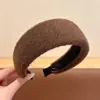 Diadema de moda estilo coreano de ala ancha para niñas, otoño e invierno, realza el cutis, añade ambiente, accesorio para el cabello vintage de corona alta
