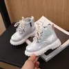 Nueva colección de otoño de moda: Botas Martin elegantes y brillantes de cuero para niñas pequeñas, botines de corte bajo estilo coreano, versátiles y a la moda