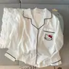 Pijama con diseño de caricatura de Hello Kitty, conjunto fresco de dos piezas para primavera y otoño, pantalones largos y mangas largas, conjunto de ropa de casa estilo princesa para mujer