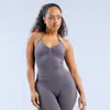 Top de tirantes finos Dfyne Más Vendido con Soporte para el Pecho a Prueba de Impactos y Recogido para Yoga y Fitness para Mujer con Almohadillas Fijas