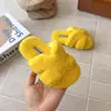 Nuevas Pantuflas de Peluche Teddy para Niñas Otoño/Invierno 2026, Pantuflas de Moda de Lana de Cordero con Suela Plana para Exteriores, de Una Sola Tira