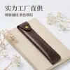 Estojo de couro legítimo para canetas com um design plissado vintage único, acabamento desgastado, criativo e portátil para uso no escritório, compacto e adequado para carregar canetas