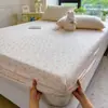 Lençol de Cima Floral Cremoso Amigo da Pele, Nova Capa de Cama Antiderrapante, Lençol Lavável à Máquina, Protetor de Colchão de Cobertura Total