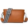 Bolso de cuero transfronterizo para mujer, pequeño, al por mayor, nueva moda 2023, bolso bandolera de cuero de primera capa, sencillo y combinable