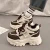 Zapatillas de moda 2026 nuevo modelo de verano para estudiantes, transpirables, a la moda, versátiles, de suela gruesa, ligeras, estilo 'dad shoes' para mujer