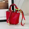 Nova Mini Cesta de Legumes Bolsa Pingente Couro Ultra-fibra Capa de Fone de Ouvido Feminina Criativa Mini Bolsa Balde Pequena Pingente