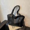 Bolso Tote Grande Individual Exterior para Mujer 2024 Nuevo Sentido de Alta Gama Retro Bolso de Hombro Bolso de Viaje Sencillo y a la Moda