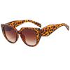 Nuevas gafas de sol cuadradas de moda retro con contraste distintivo de color para desfiles de moda europeos y americanos, gafas de sol de lujo ligeras con el mismo estilo de celebridades de Internet.