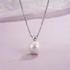 Colar de Lâmpada Retro Francês, Design de Nicho com Sensação de Luxo, Adequado para Uso Diário, Nova Corrente Clavicular com Pingente de Pérola de Imitação