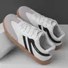 Zapatos de Punta Ancha Estilo Nuevo para Parejas, Zapatos de Entrenamiento Casual Planos para Hombre, Tenis Ligeros con Cordones Estilo Retro, Venta Directa del Fabricante