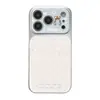 Adecuado para la funda del teléfono Apple 17 Pro Max, moda de alta gama para mujer, overol de lunares con diseño de oso para 15 Pro Max de cobertura completa