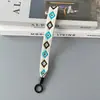 Cordão de pulso para celular bordado, cordão de pulso retrô, corrente com totem estilo nacional, pulseira de pulso larga e resistente para mulheres, anti-perda