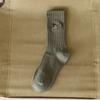 Nuevos Calcetines de Media Caña Bordados con Corazón para Hombre Otoño e Invierno Estilo Coreano Modernos Hip-Hop Transpirables de Algodón Calcetines para Hombre Transfronterizos Negros y Blancos